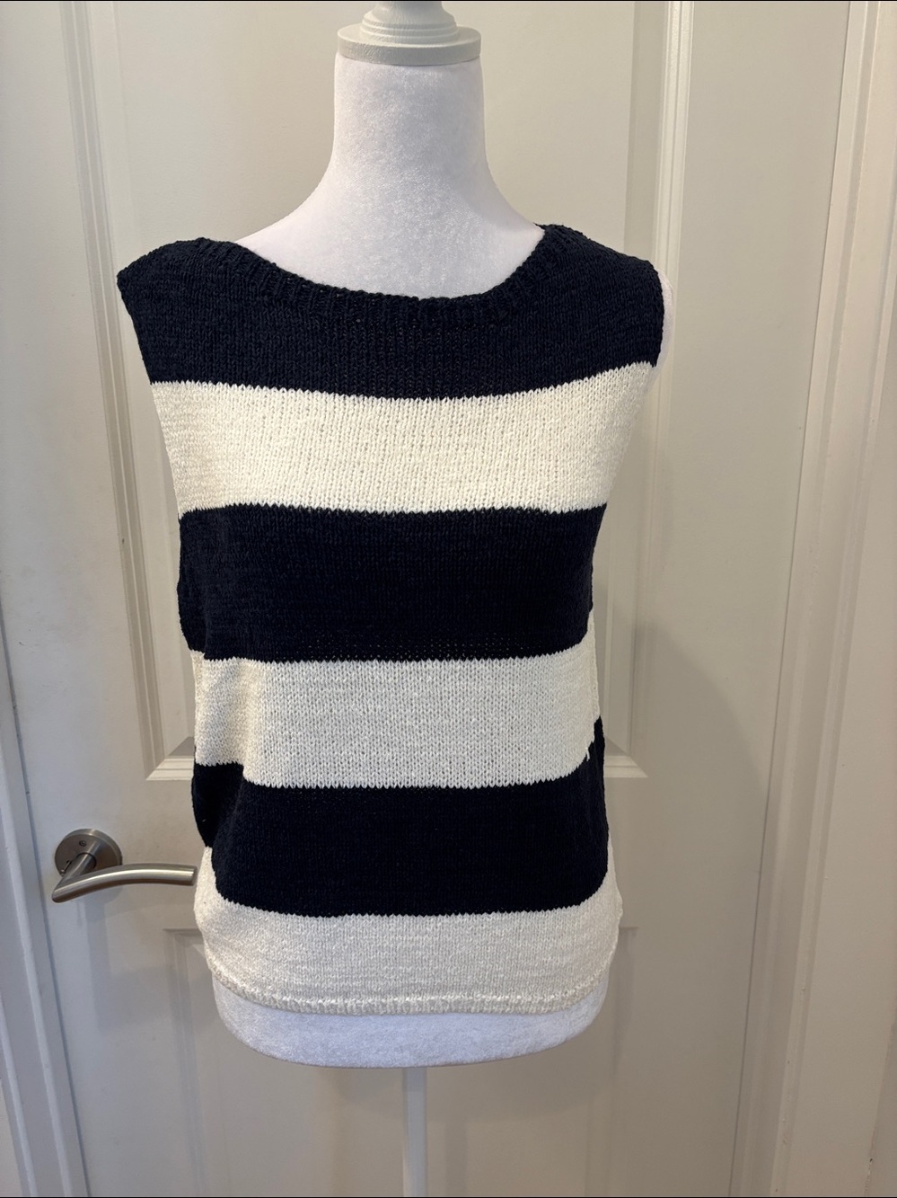 NWT SoHo & Stella Striped Sleeveless Sweater Tank - navy & Cream - S